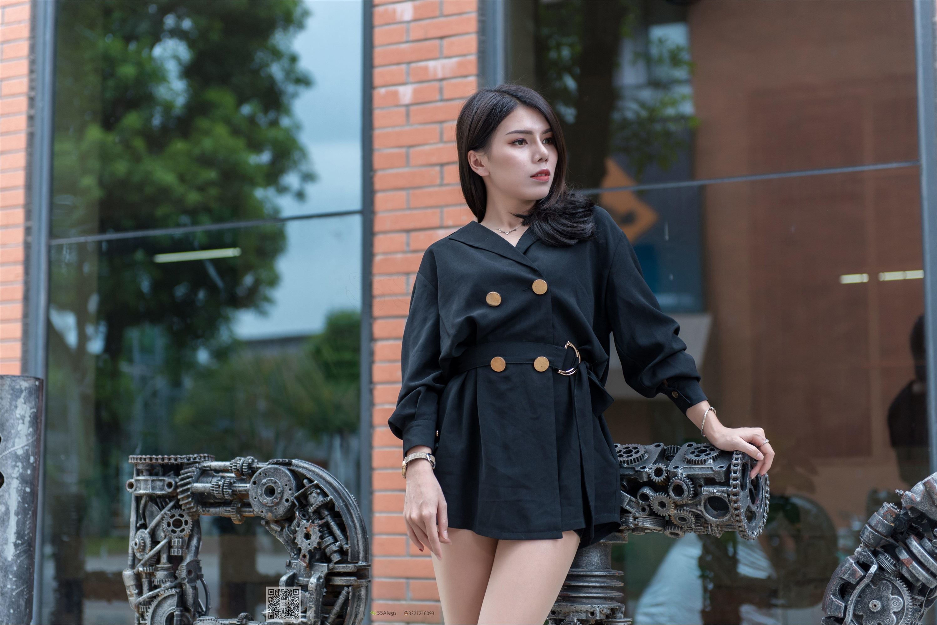 SSA丝社 NO.024 高冷混血女王芷沫肉丝街拍